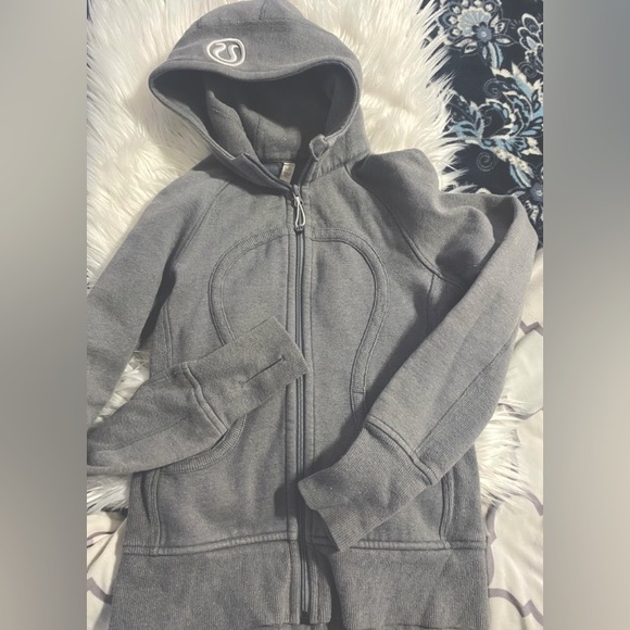 Tops - Authentic rare Lululemon scuba hoodie